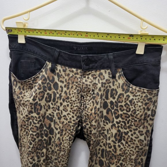 Leopard Guess Jeans (size 28) - Picture 9 of 10